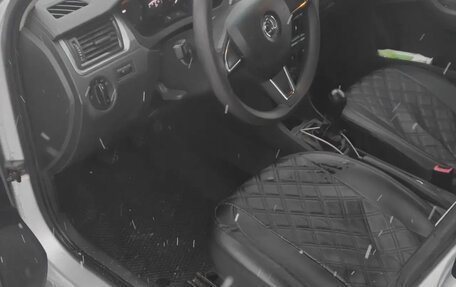 Skoda Rapid I, 2014 год, 680 000 рублей, 5 фотография