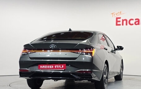 Hyundai Avante, 2022 год, 1 800 000 рублей, 4 фотография