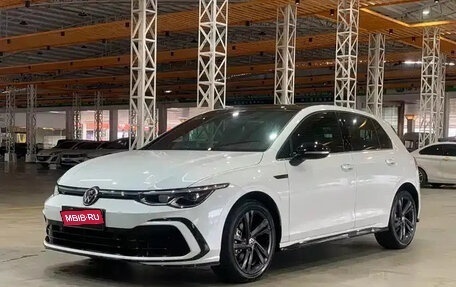 Volkswagen Golf VIII, 2023 год, 2 400 000 рублей, 1 фотография