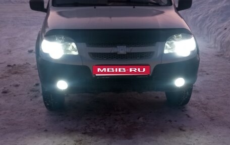 Chevrolet Niva I рестайлинг, 2013 год, 480 000 рублей, 3 фотография