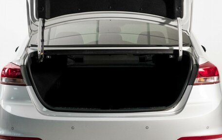 Hyundai Elantra VI рестайлинг, 2018 год, 1 048 000 рублей, 13 фотография