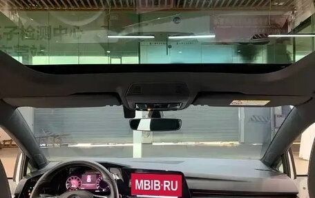 Volkswagen Golf VIII, 2023 год, 2 400 000 рублей, 8 фотография