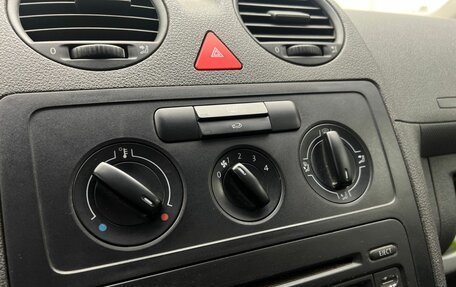 Volkswagen Caddy III рестайлинг, 2004 год, 609 000 рублей, 10 фотография