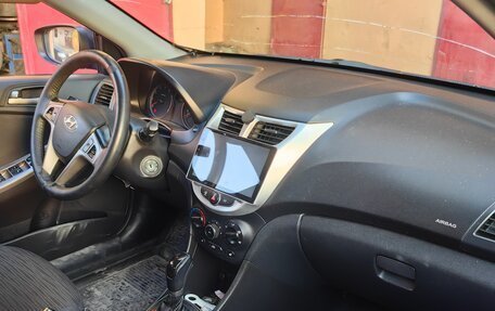 Hyundai Solaris II рестайлинг, 2014 год, 790 000 рублей, 1 фотография