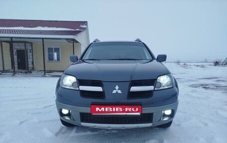 Mitsubishi Outlander III рестайлинг 3, 2004 год, 1 099 000 рублей, 1 фотография