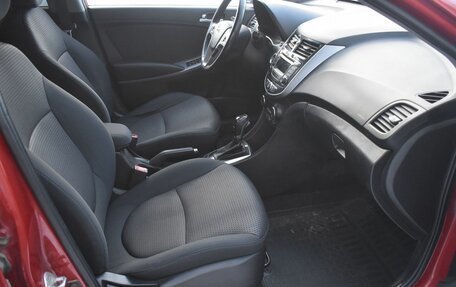 Hyundai Solaris II рестайлинг, 2015 год, 920 000 рублей, 10 фотография