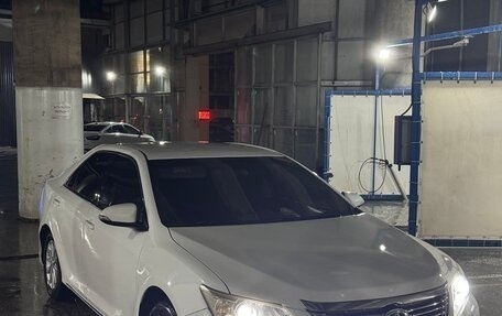 Toyota Camry, 2013 год, 1 699 999 рублей, 2 фотография