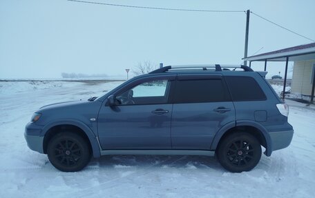 Mitsubishi Outlander III рестайлинг 3, 2004 год, 1 099 000 рублей, 6 фотография