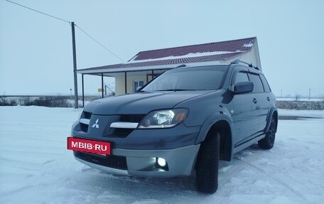 Mitsubishi Outlander III рестайлинг 3, 2004 год, 1 099 000 рублей, 8 фотография