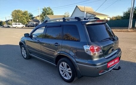 Mitsubishi Outlander III рестайлинг 3, 2004 год, 1 099 000 рублей, 17 фотография