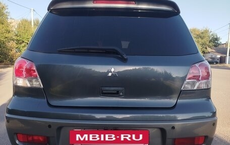 Mitsubishi Outlander III рестайлинг 3, 2004 год, 1 099 000 рублей, 16 фотография