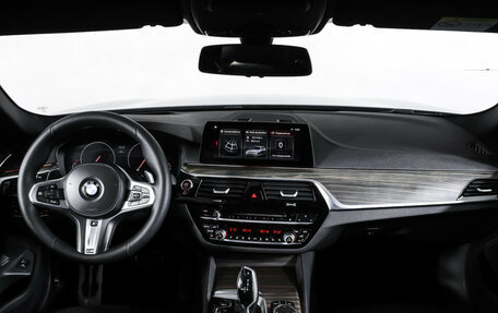 BMW 5 серия, 2019 год, 4 727 000 рублей, 17 фотография