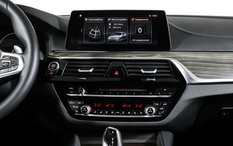 BMW 5 серия, 2019 год, 4 727 000 рублей, 14 фотография