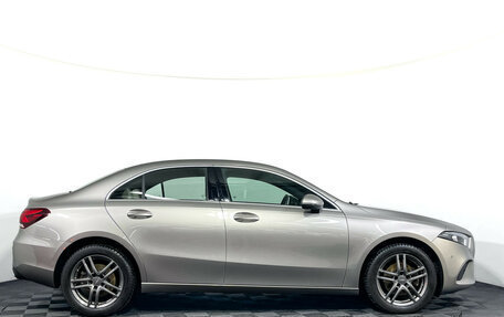 Mercedes-Benz A-Класс, 2019 год, 2 897 000 рублей, 4 фотография