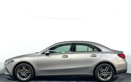 Mercedes-Benz A-Класс, 2019 год, 2 897 000 рублей, 8 фотография