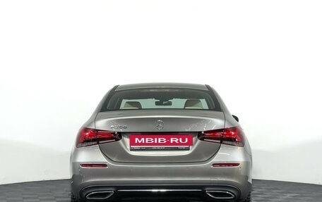 Mercedes-Benz A-Класс, 2019 год, 2 897 000 рублей, 6 фотография