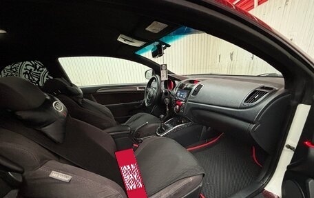 KIA Cerato III, 2010 год, 850 000 рублей, 11 фотография