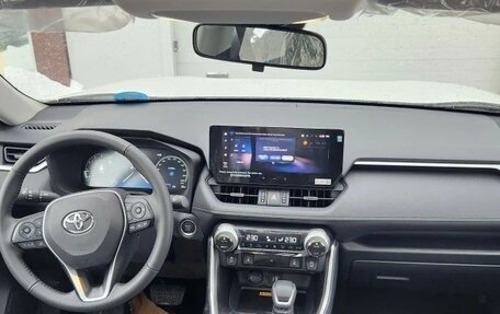 Toyota RAV4, 2025 год, 4 400 000 рублей, 6 фотография