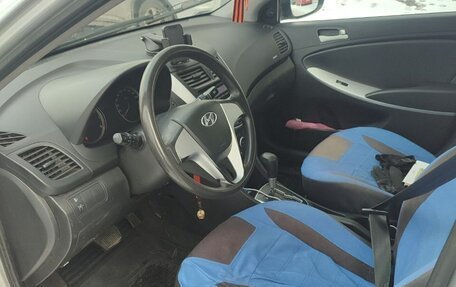 Hyundai Solaris II рестайлинг, 2011 год, 750 000 рублей, 1 фотография