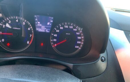 Hyundai Solaris II рестайлинг, 2011 год, 510 000 рублей, 12 фотография