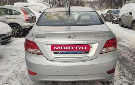 Hyundai Solaris II рестайлинг, 2011 год, 750 000 рублей, 13 фотография