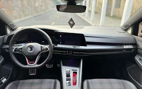 Volkswagen Golf GTI, 2024 год, 4 630 000 рублей, 9 фотография