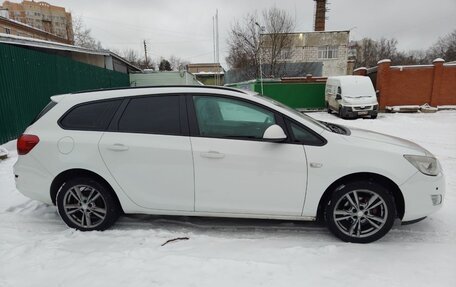 Opel Astra J, 2011 год, 600 000 рублей, 4 фотография