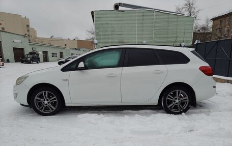 Opel Astra J, 2011 год, 600 000 рублей, 3 фотография