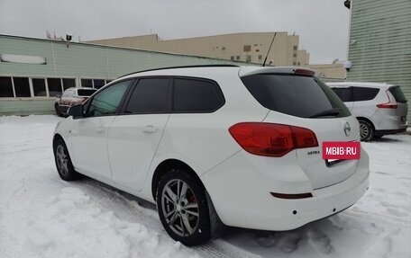 Opel Astra J, 2011 год, 600 000 рублей, 7 фотография