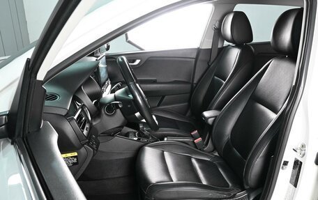 KIA Stonic, 2020 год, 1 889 000 рублей, 10 фотография