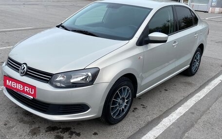 Volkswagen Polo VI (EU Market), 2011 год, 870 000 рублей, 2 фотография