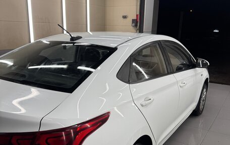 Hyundai Solaris II рестайлинг, 2018 год, 740 000 рублей, 2 фотография