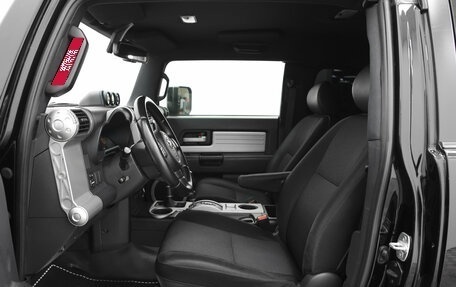 Toyota FJ Cruiser, 2018 год, 5 170 000 рублей, 14 фотография