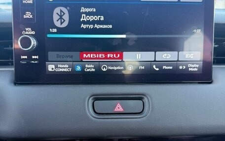 Honda Vezel, 2025 год, 2 350 000 рублей, 21 фотография