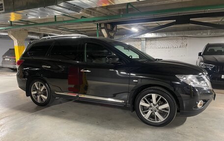 Nissan Pathfinder, 2015 год, 1 935 000 рублей, 3 фотография