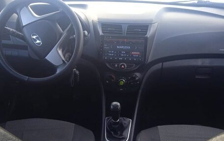 Hyundai Solaris II рестайлинг, 2016 год, 699 000 рублей, 15 фотография