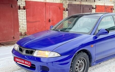 Mitsubishi Carisma I, 1995 год, 145 000 рублей, 3 фотография