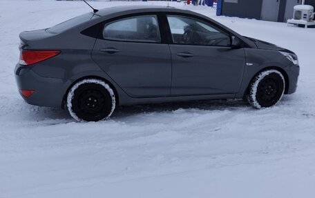 Hyundai Solaris II рестайлинг, 2014 год, 1 000 000 рублей, 5 фотография