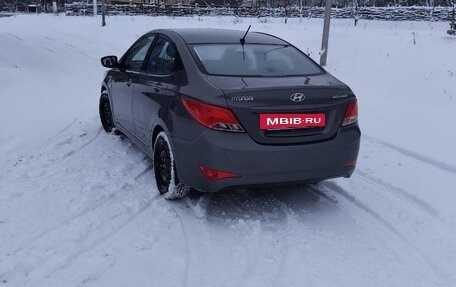 Hyundai Solaris II рестайлинг, 2014 год, 1 000 000 рублей, 3 фотография
