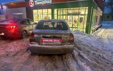 Hyundai Accent II, 2004 год, 350 000 рублей, 3 фотография