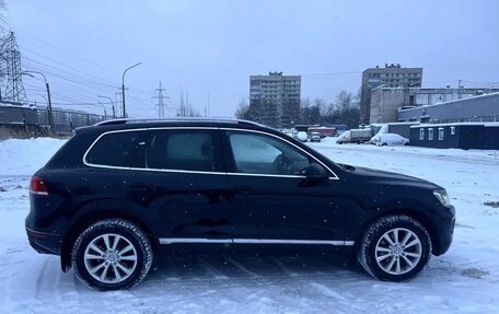 Volkswagen Touareg III, 2012 год, 1 790 000 рублей, 2 фотография