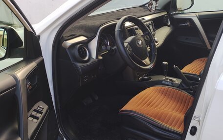 Toyota RAV4, 2013 год, 1 950 000 рублей, 9 фотография