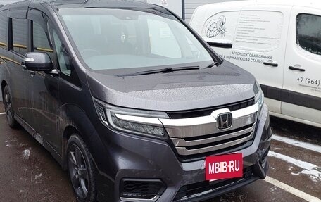 Honda Stepwgn IV, 2020 год, 2 850 000 рублей, 3 фотография