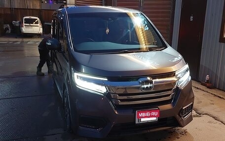 Honda Stepwgn IV, 2020 год, 2 850 000 рублей, 14 фотография