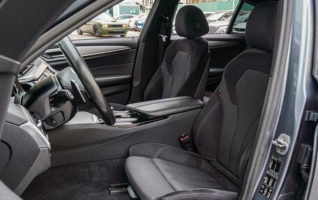 BMW 5 серия, 2018 год, 3 160 000 рублей, 15 фотография