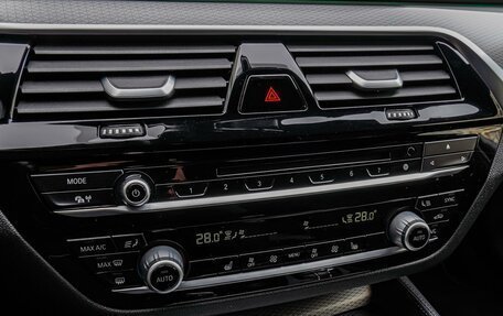 BMW 5 серия, 2018 год, 3 160 000 рублей, 17 фотография