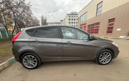 Hyundai Solaris II рестайлинг, 2011 год, 750 000 рублей, 4 фотография