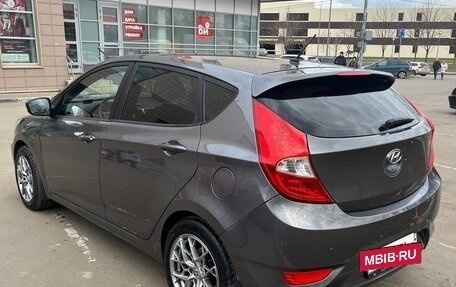 Hyundai Solaris II рестайлинг, 2011 год, 750 000 рублей, 2 фотография