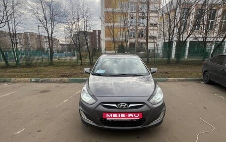 Hyundai Solaris II рестайлинг, 2011 год, 750 000 рублей, 5 фотография
