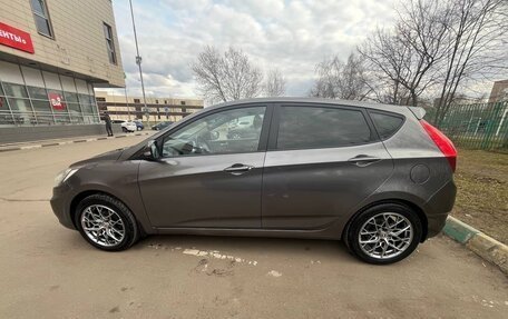 Hyundai Solaris II рестайлинг, 2011 год, 750 000 рублей, 8 фотография